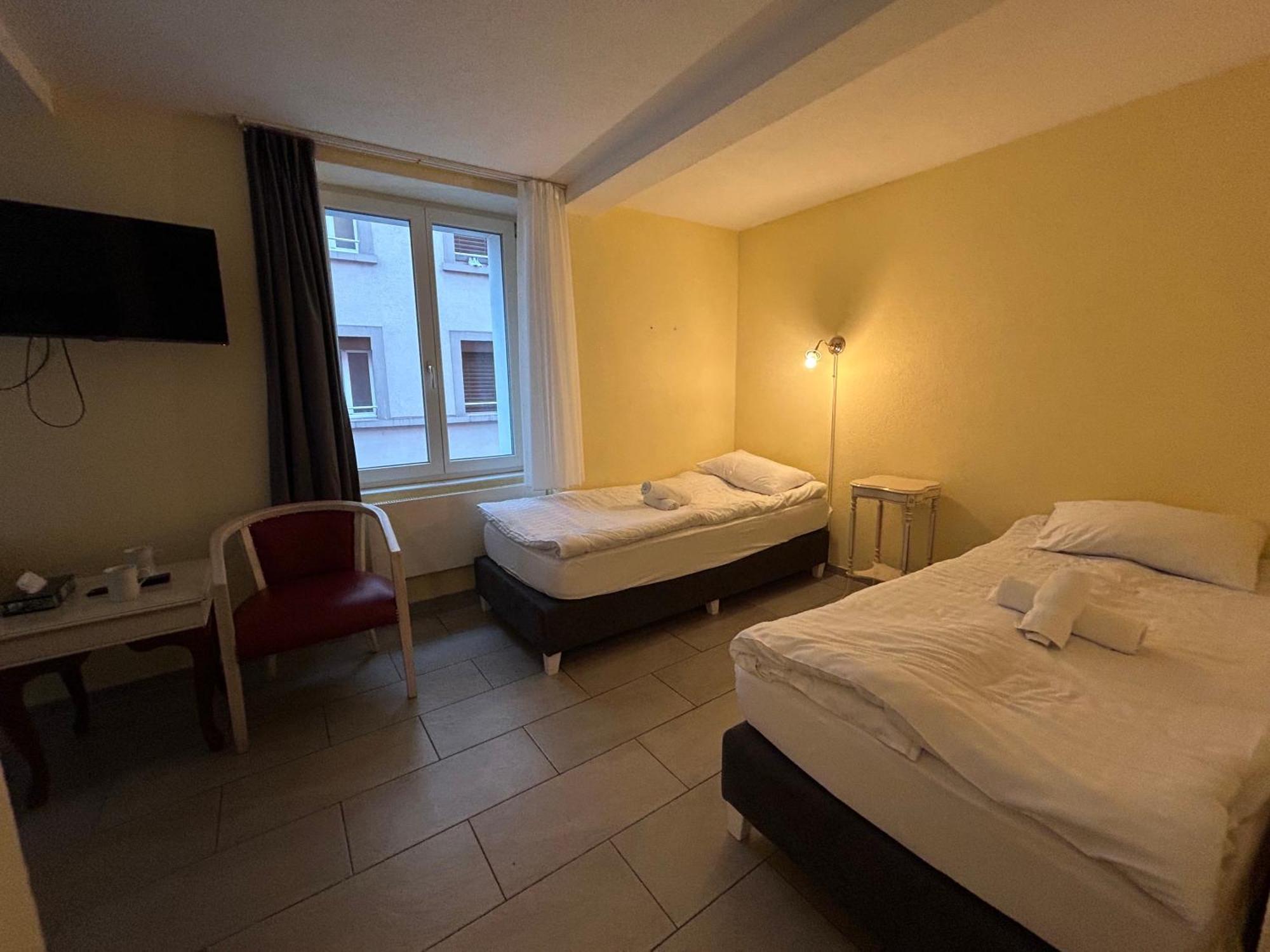 Gasthaus 210 Zurich Bagian luar foto